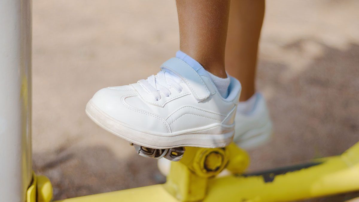 Sleek & Thin fastener for footwear